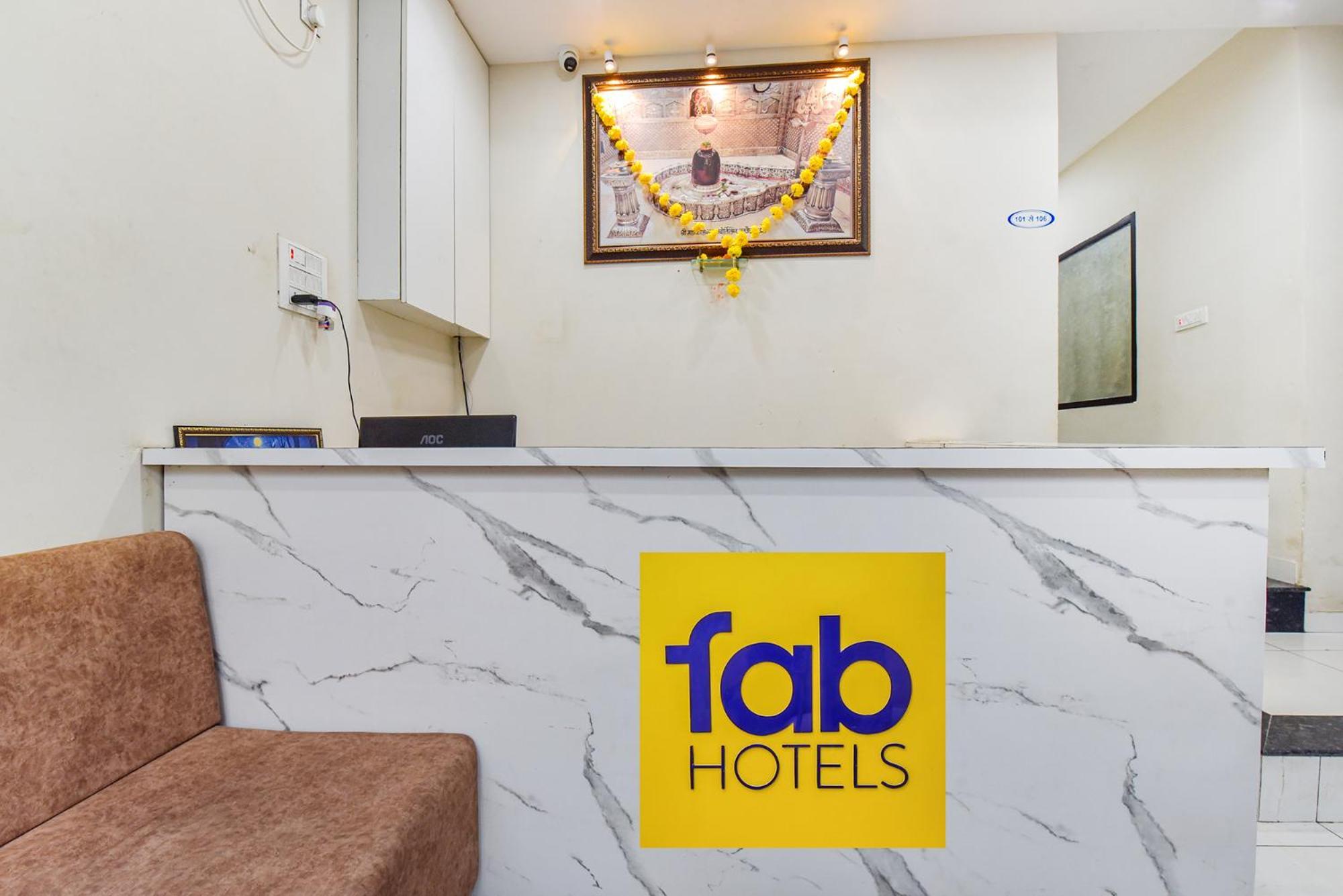 Fabexpress Devani Palace Ujjain Dış mekan fotoğraf