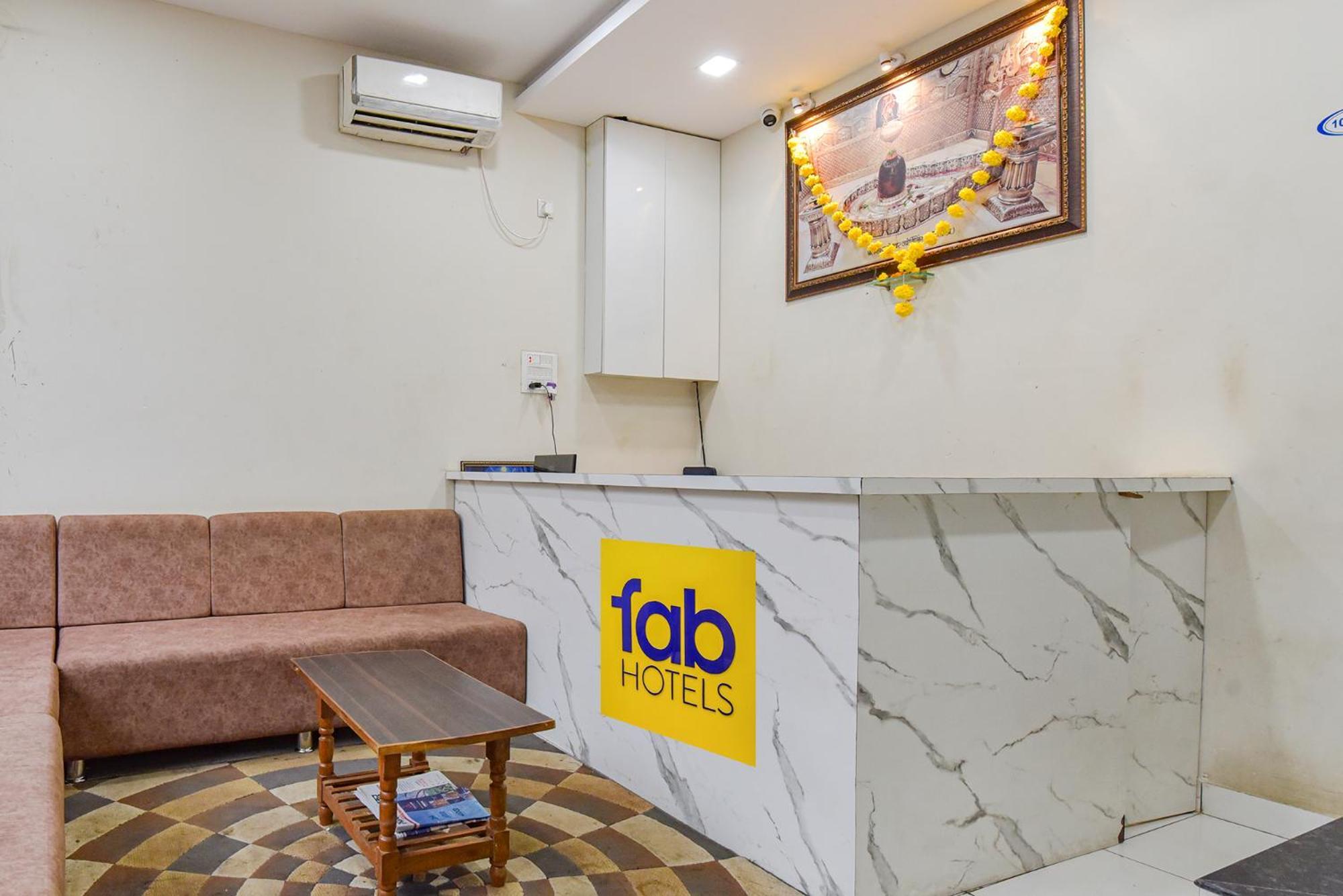 Fabexpress Devani Palace Ujjain Dış mekan fotoğraf