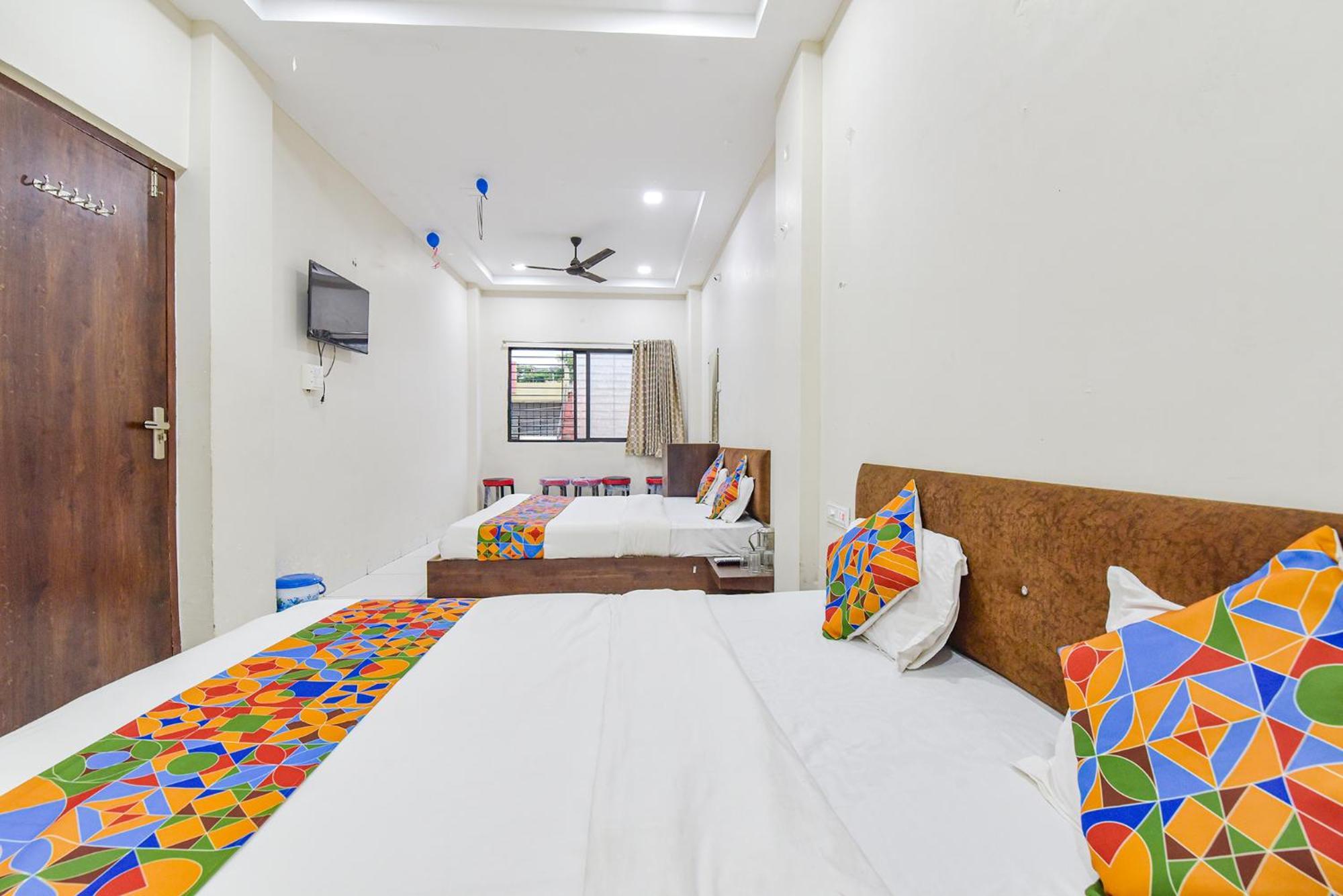 Fabexpress Devani Palace Ujjain Dış mekan fotoğraf