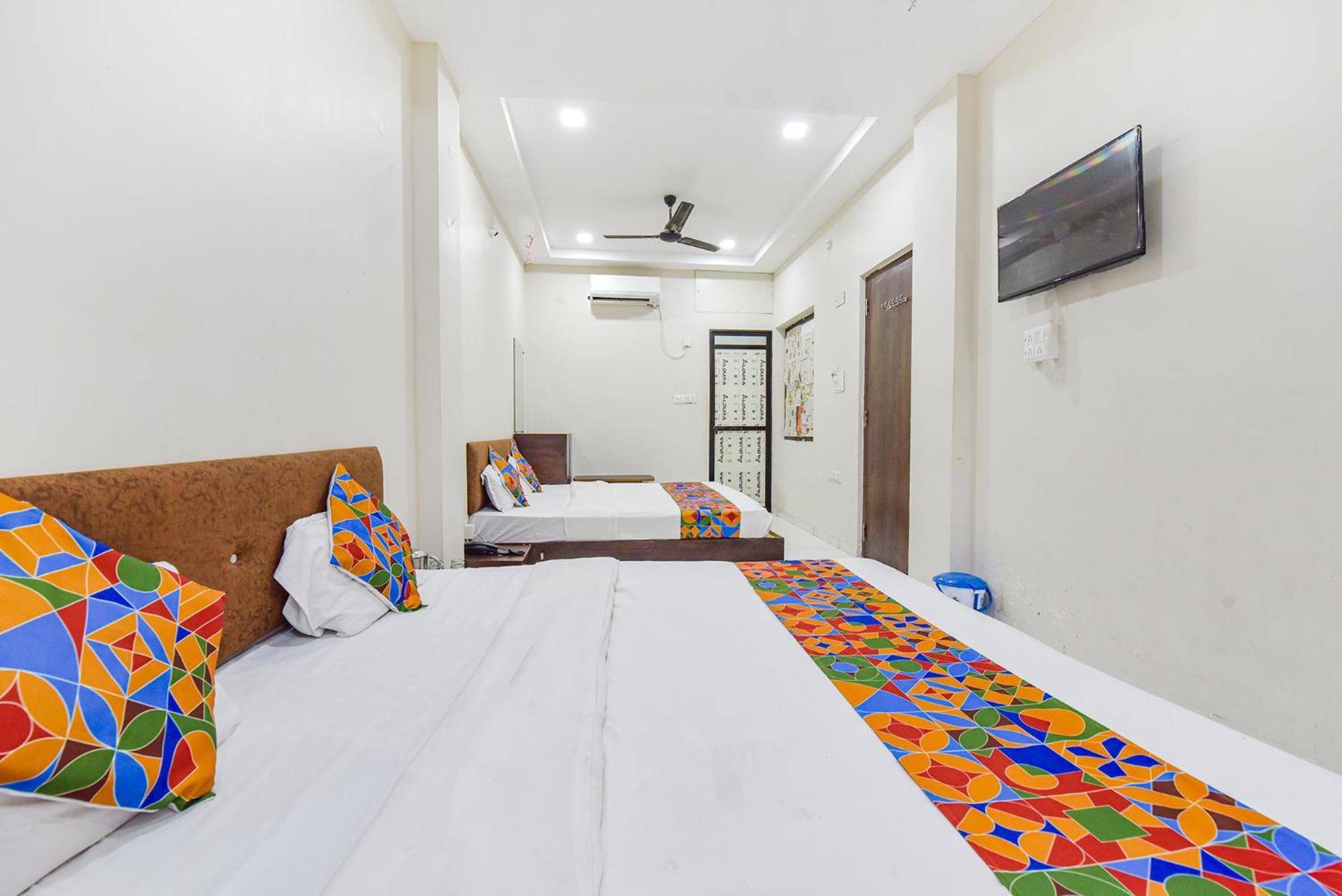 Fabexpress Devani Palace Ujjain Dış mekan fotoğraf